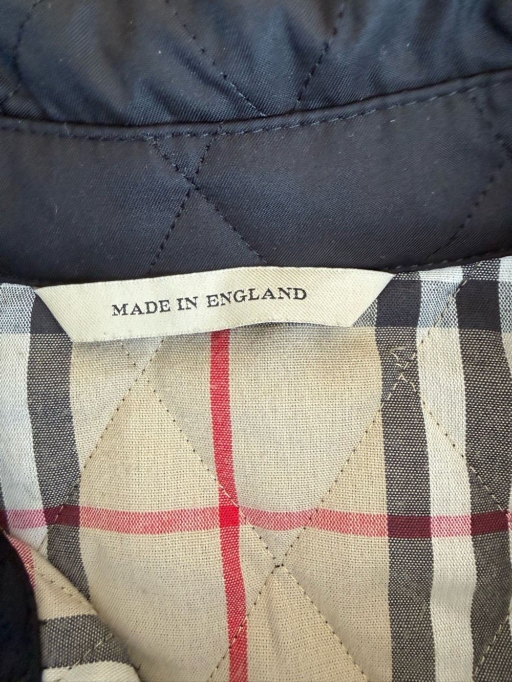 Burberry Black Quilted Jacket with Signature Check Lining - Picture 4 of 5